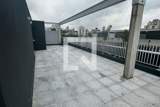 Venda de apartamento com varanda gourmet, piscina no condomínio, 3 quartos, 1 suíte. — Terraço