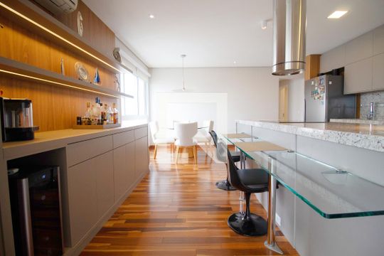 Compra apartamento no Paraíso, 2 quartos, 1 suíte. — Cozinha
