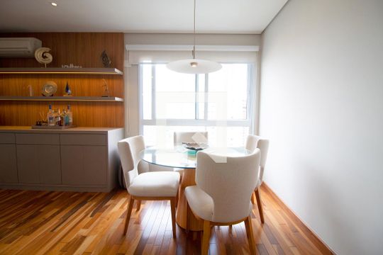 Compra apartamento no Paraíso, 2 quartos, 1 suíte. — Cozinha