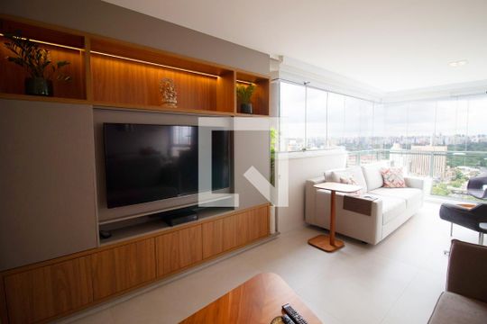 Compra apartamento no Paraíso, 2 quartos, 1 suíte. — Sala