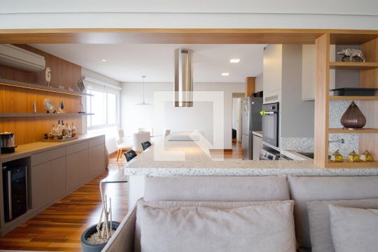 Compra apartamento no Paraíso, 2 quartos, 1 suíte. — Cozinha