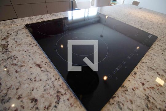 Compra apartamento no Paraíso, 2 quartos, 1 suíte. — Cozinha