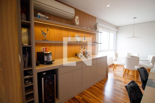 Compra apartamento no Paraíso, 2 quartos, 1 suíte. — Cozinha