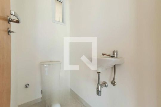 Comprar apartamento mobiliado com 2 quartos, varanda e closet. Churrasqueira, piscina e academia no condomínio. — foto 12