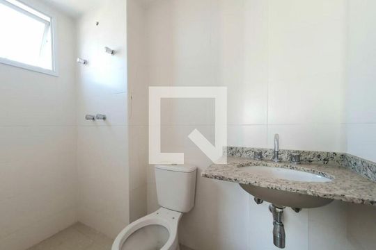 Comprar apartamento mobiliado com 2 quartos, varanda e closet. Churrasqueira, piscina e academia no condomínio. — foto 14