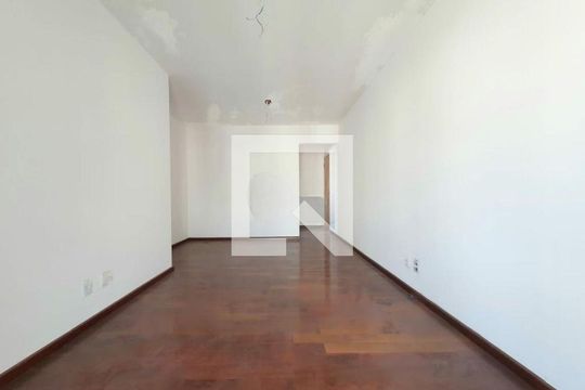 Comprar apartamento mobiliado com 2 quartos, varanda e closet. Churrasqueira, piscina e academia no condomínio. — foto 7