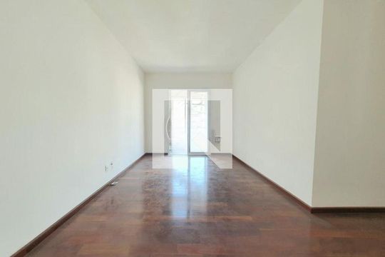 Comprar apartamento mobiliado com 2 quartos, varanda e closet. Churrasqueira, piscina e academia no condomínio. — foto 6