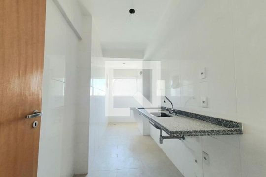 Comprar apartamento mobiliado com 2 quartos, varanda e closet. Churrasqueira, piscina e academia no condomínio. — foto 18