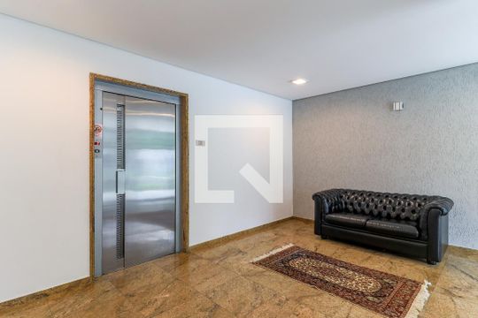 Apartamento mobiliado no Brooklin com 4 suítes e varanda, ideal para comprar. — Área Comum - Hall Social