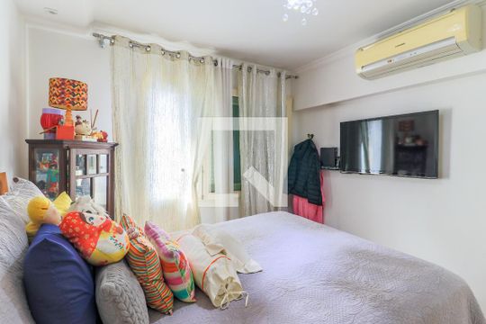 Apartamento mobiliado no Brooklin com 4 suítes e varanda, ideal para comprar. — Suíte 1