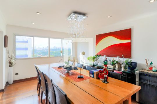 Apartamento mobiliado no Brooklin com 4 suítes e varanda, ideal para comprar. — Sala de Jantar
