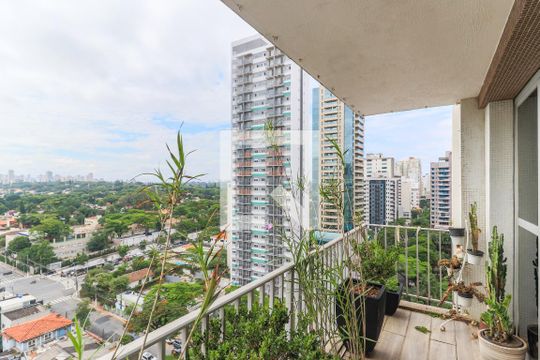 Apartamento mobiliado no Brooklin com 4 suítes e varanda, ideal para comprar. — Varanda da Sala Superior