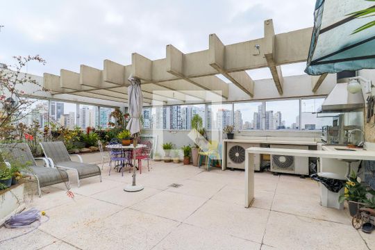 Apartamento mobiliado no Brooklin com 4 suítes e varanda, ideal para comprar. — Churrasqueira