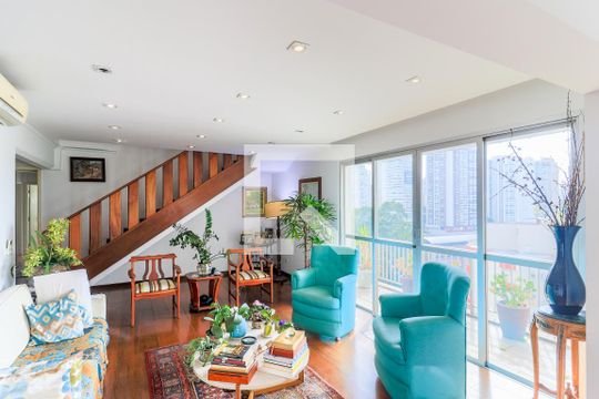 Apartamento mobiliado no Brooklin com 4 suítes e varanda, ideal para comprar. — Sala