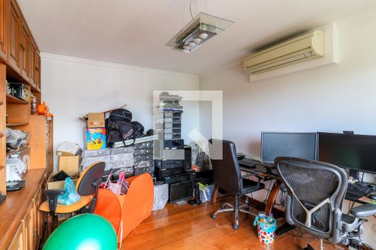 Apartamento mobiliado no Brooklin com 4 suítes e varanda, ideal para comprar. — Escritório
