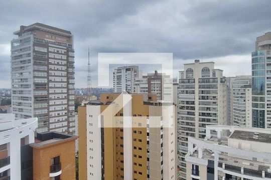 Venda de apartamento na Lapa com 4 quartos, varanda, quintal e academia no condomínio. — Vista da suite 1