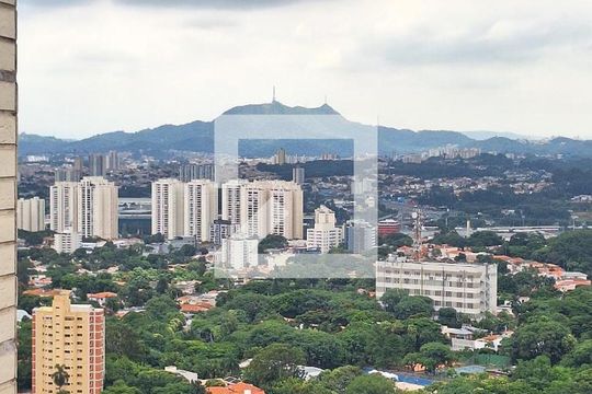 Venda de apartamento na Lapa com 4 quartos, varanda, quintal e academia no condomínio. — Vista