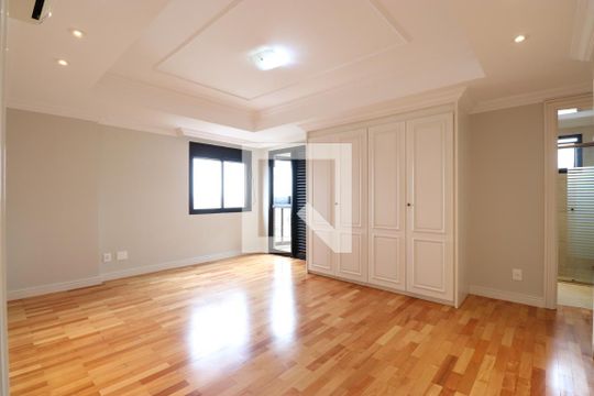 Venda de apartamento na Lapa com 4 quartos, varanda, quintal e academia no condomínio. — Suíte 2