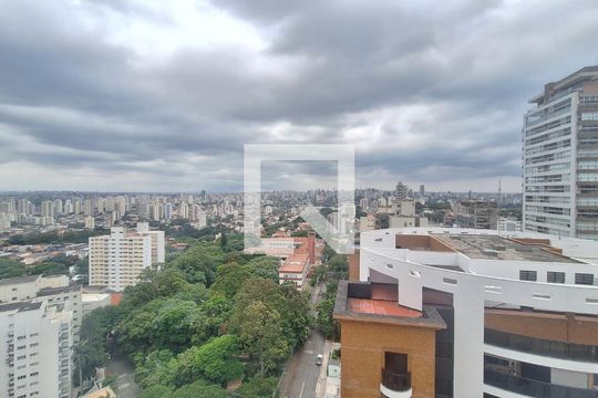 Venda de apartamento na Lapa com 4 quartos, varanda, quintal e academia no condomínio. — Vista
