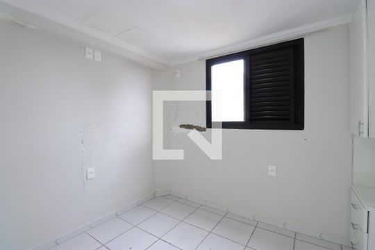 Venda de apartamento na Lapa com 4 quartos, varanda, quintal e academia no condomínio. — Quarto de Serviço 2