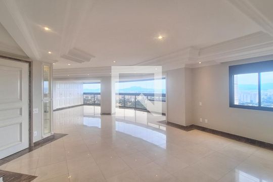 Venda de apartamento na Lapa com 4 quartos, varanda, quintal e academia no condomínio. — Sala 1