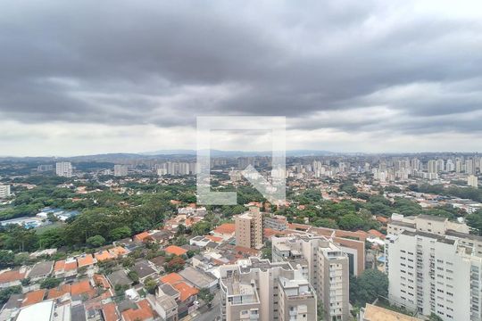 Venda de apartamento na Lapa com 4 quartos, varanda, quintal e academia no condomínio. — Vista