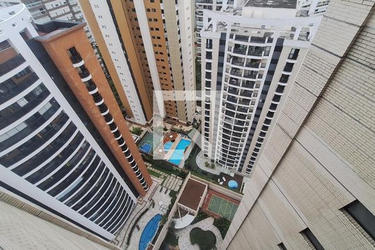 Venda de apartamento na Lapa com 4 quartos, varanda, quintal e academia no condomínio. — Vista do Quarto