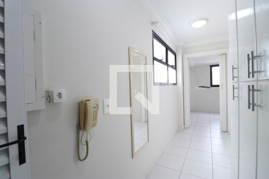 Venda de apartamento na Lapa com 4 quartos, varanda, quintal e academia no condomínio. — Detalhe área de serviço
