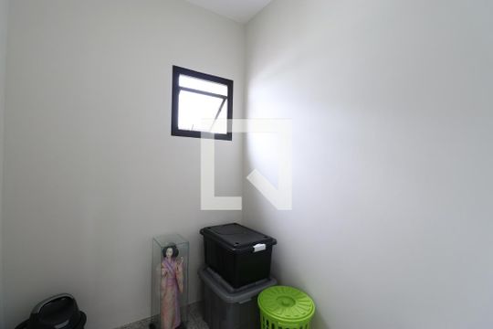 Venda de apartamento na Lapa com 4 quartos, varanda, quintal e academia no condomínio. — Quarto de Serviço 1