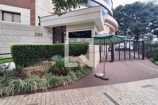 Venda de apartamento na Lapa com 4 quartos, varanda, quintal e academia no condomínio. — Fachada