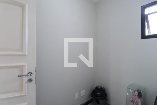 Venda de apartamento na Lapa com 4 quartos, varanda, quintal e academia no condomínio. — Quarto de Serviço 1