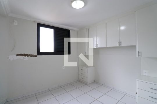 Venda de apartamento na Lapa com 4 quartos, varanda, quintal e academia no condomínio. — Quarto de Serviço 2