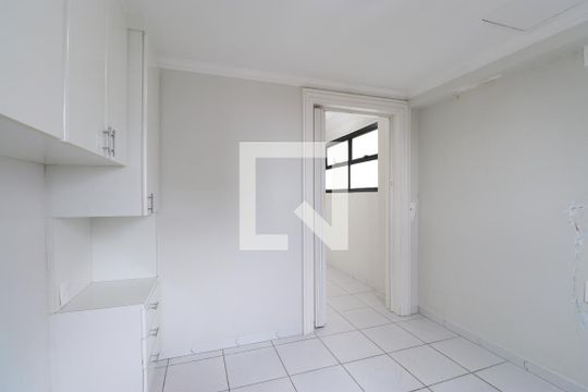 Venda de apartamento na Lapa com 4 quartos, varanda, quintal e academia no condomínio. — Quarto de Serviço 2