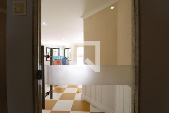 Venda de apartamento na Lapa com 4 quartos, varanda, quintal e academia no condomínio. — Área comum - Salão de festas