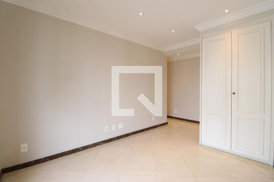 Venda de apartamento na Lapa com 4 quartos, varanda, quintal e academia no condomínio. — Quarto