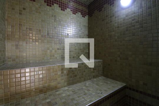 Venda de apartamento na Lapa com 4 quartos, varanda, quintal e academia no condomínio. — Sauna