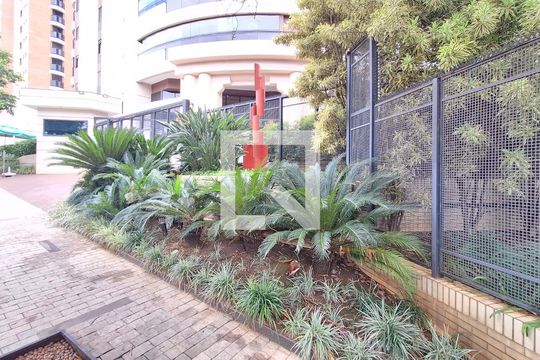 Venda de apartamento na Lapa com 4 quartos, varanda, quintal e academia no condomínio. — Fachada