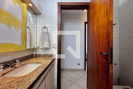 Apartamento no Brooklin, 3 quartos, 1 suíte, varanda gourmet, piscina e academia. Oportunidades de compra disponíveis! — Banheiro Social