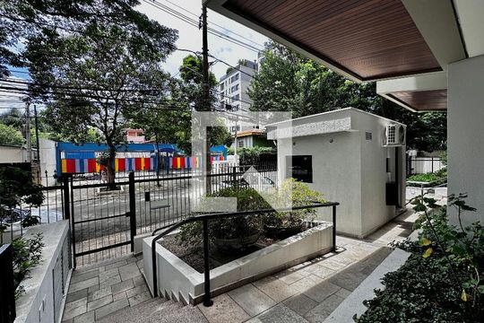 Apartamento no Brooklin, 3 quartos, 1 suíte, varanda gourmet, piscina e academia. Oportunidades de compra disponíveis! — Entrada