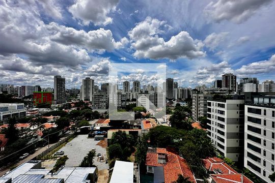 Apartamento no Brooklin, 3 quartos, 1 suíte, varanda gourmet, piscina e academia. Oportunidades de compra disponíveis! — Vista Quarto 3