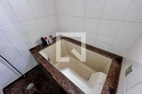 Apartamento no Brooklin, 3 quartos, 1 suíte, varanda gourmet, piscina e academia. Oportunidades de compra disponíveis! — Banheiro Suíte