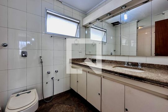 Apartamento no Brooklin, 3 quartos, 1 suíte, varanda gourmet, piscina e academia. Oportunidades de compra disponíveis! — Banheiro Suíte