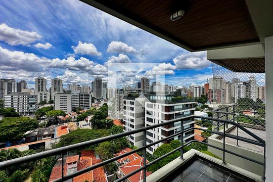 Apartamento no Brooklin, 3 quartos, 1 suíte, varanda gourmet, piscina e academia. Oportunidades de compra disponíveis! — Sacada