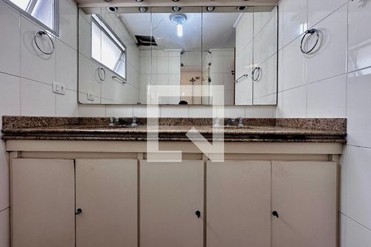 Apartamento no Brooklin, 3 quartos, 1 suíte, varanda gourmet, piscina e academia. Oportunidades de compra disponíveis! — Banheiro Suíte
