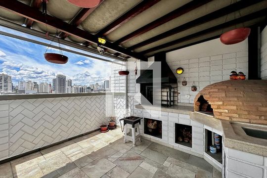 Apartamento no Brooklin, 3 quartos, 1 suíte, varanda gourmet, piscina e academia. Oportunidades de compra disponíveis! — Varanda com Churrasqueira Superior