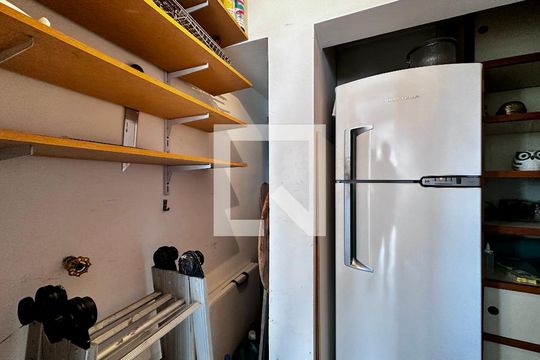 Apartamento no Brooklin, 3 quartos, 1 suíte, varanda gourmet, piscina e academia. Oportunidades de compra disponíveis! — Depósito