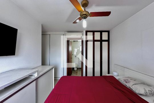 Apartamento no Brooklin, 3 quartos, 1 suíte, varanda gourmet, piscina e academia. Oportunidades de compra disponíveis! — Suíte