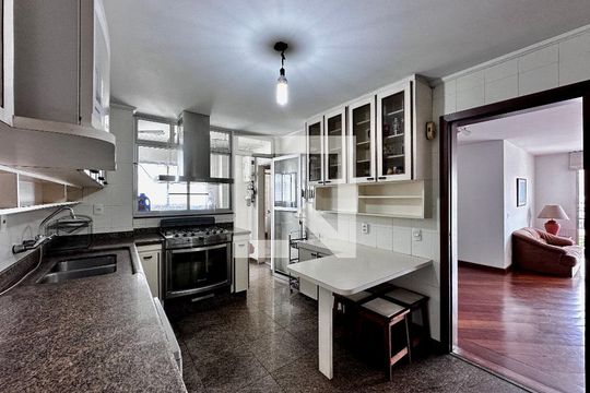 Apartamento no Brooklin, 3 quartos, 1 suíte, varanda gourmet, piscina e academia. Oportunidades de compra disponíveis! — Cozinha