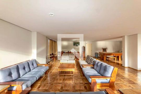 Apartamento no Brooklin, 3 quartos, 1 suíte, varanda gourmet, piscina e academia. Oportunidades de compra disponíveis! — Salão de Festas