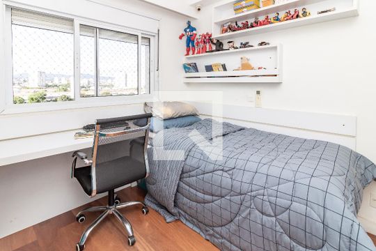 Comprar apartamento na Lapa com 3 quartos, varanda e academia, piscina e churrasqueira no condomínio. — Suíte 2